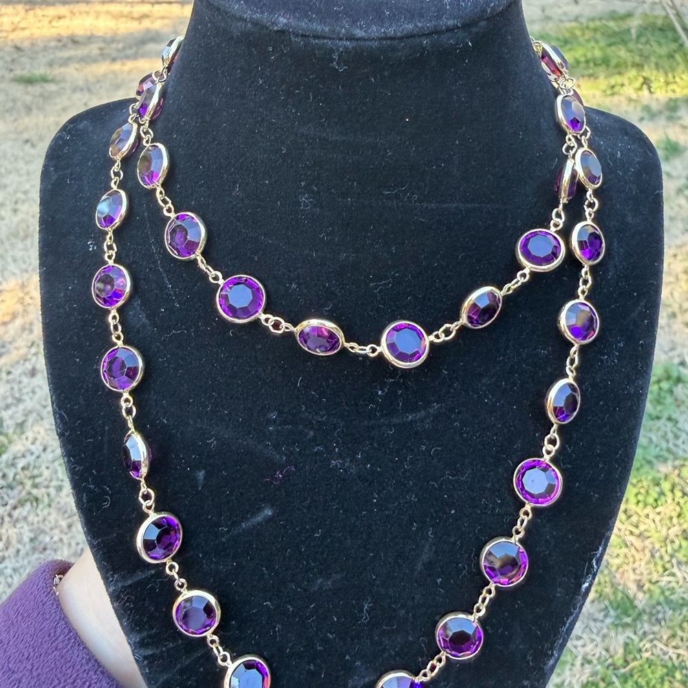 Chic Gold Necklace with Purple Accents